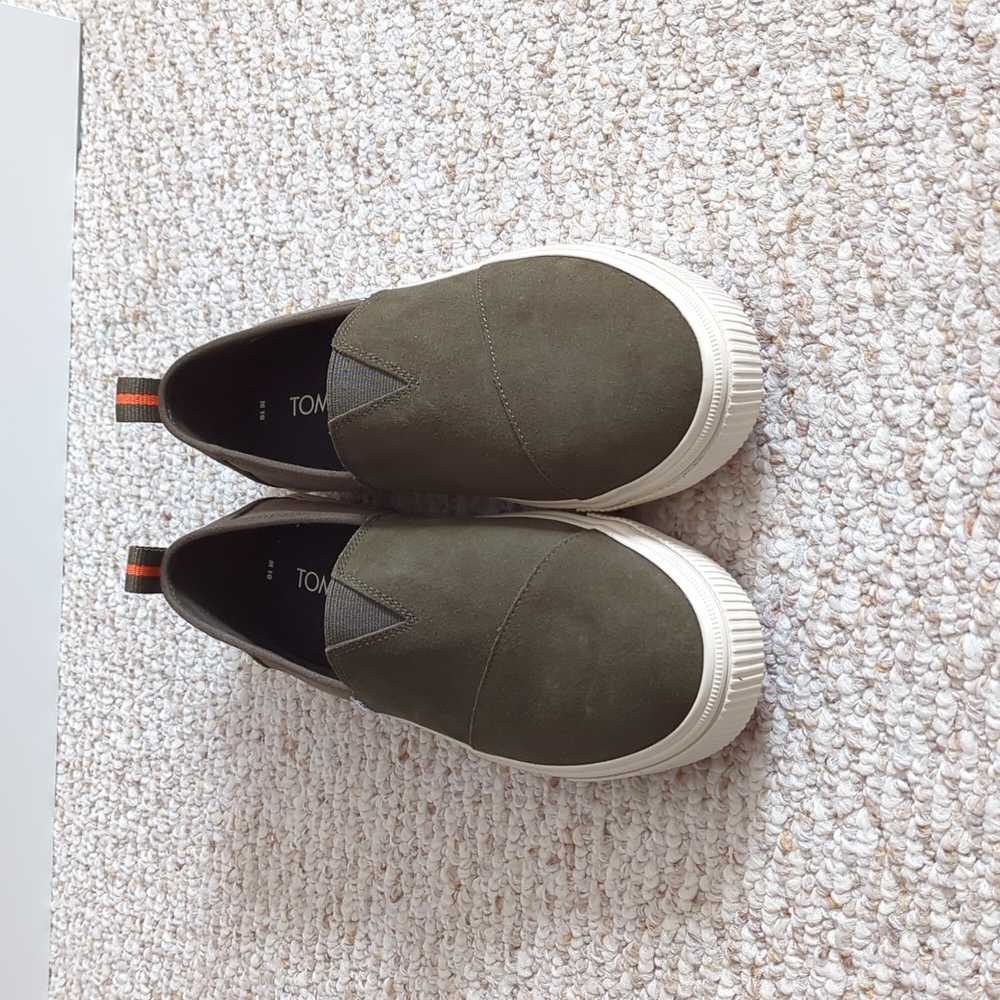 TOMS - Men's SIZE 10 - BRAND NEW